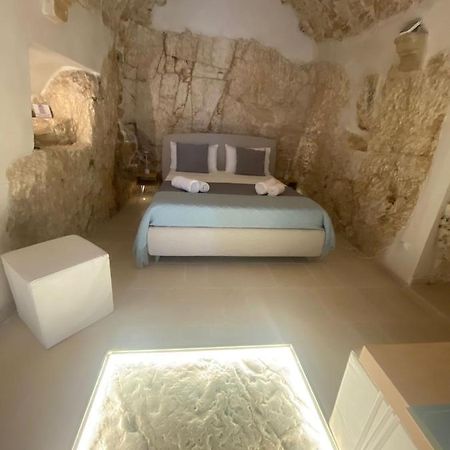 Bed and Breakfast Ca Sotto L'Arco Остуні Екстер'єр фото