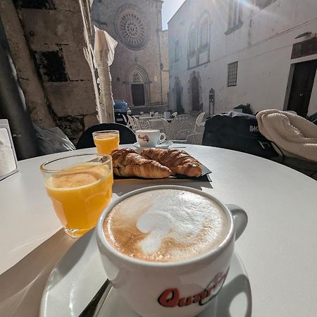 Bed and Breakfast Ca Sotto L'Arco Остуні Екстер'єр фото