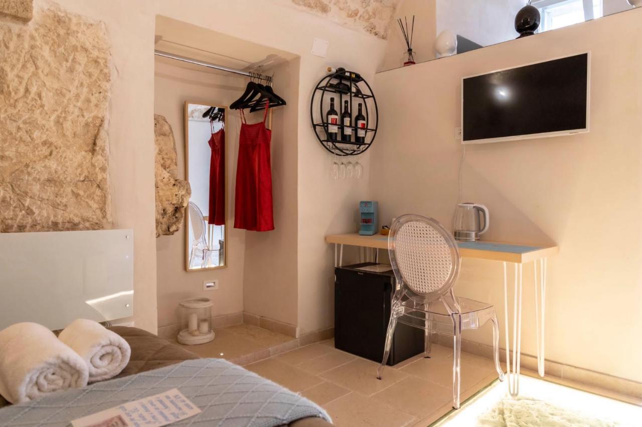 Bed and Breakfast Ca Sotto L'Arco Остуні Екстер'єр фото